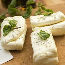 HALLOUMI CLASSIC CHEESE - 200GR HALLOUMI FROMAGE CLASSIQUE - 200GR