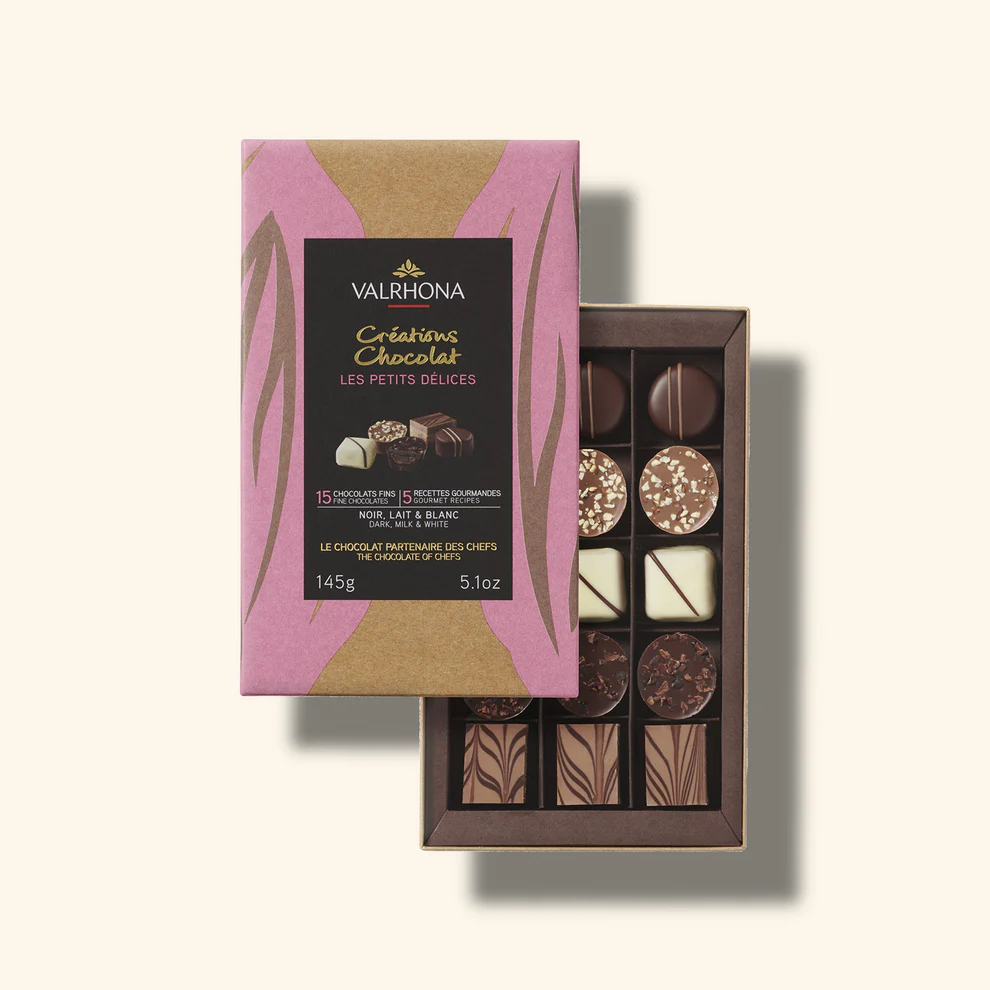 DARK MILK AND WHITE CHOCOLATE SELECTION VALRHONA COFFRET 15 PETITS DELICES NOIR LAIT BLANC VALRHONA