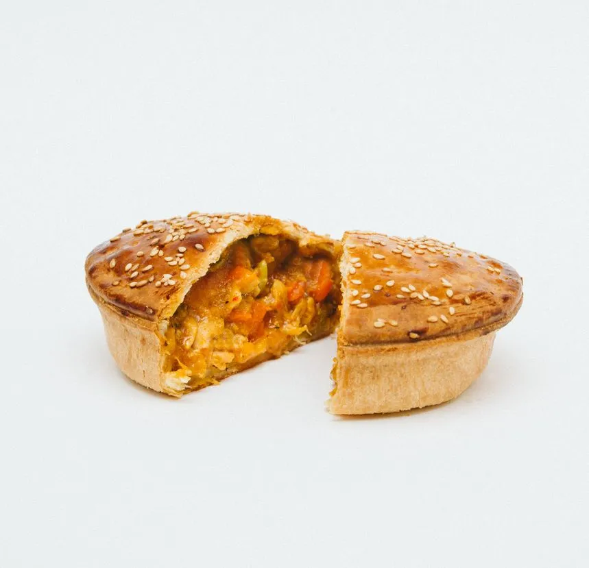CHICKEN VEGETABLE PIE, 170G - 36 PCS TOURTE POULET LÉGUMES 170 G - 36 PCS