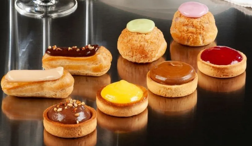 ASSORTMENT OF MINI PASTRIES-26GX24PCS ASSORTIMENT DE MINI PÂTISSERIES-26GX24PCS