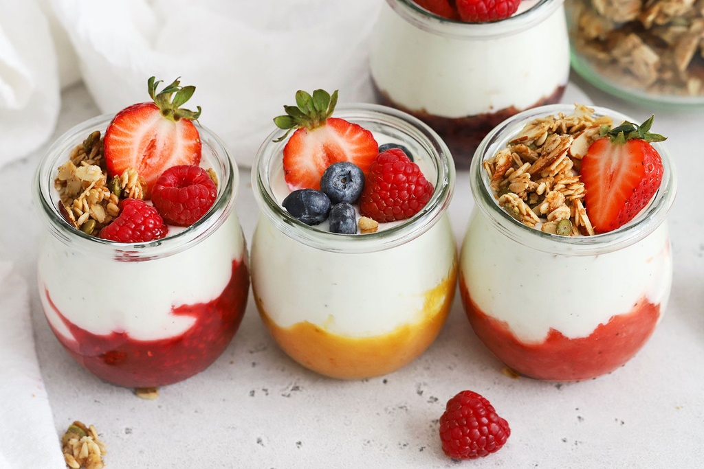 YOGHURT GLASS MIX FRUIT - 125G VERRE DE YAOURT MELANGE DE FRUITS - 125G
