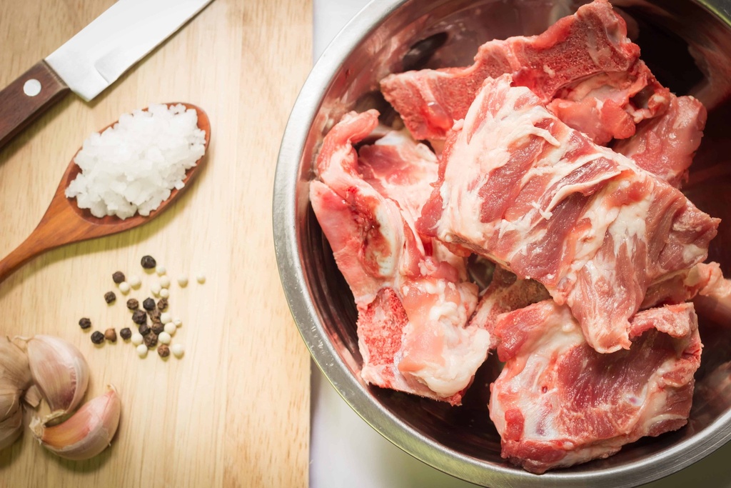 PORK BONES -OS DE PORC